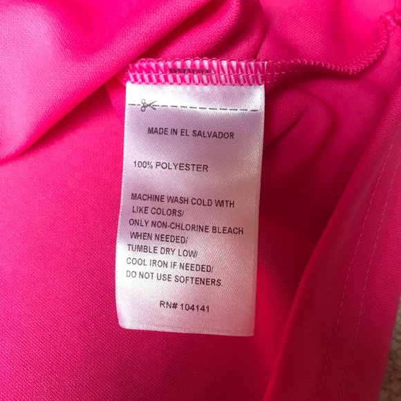 Reebok Workout Top, NWT, Size M - Picture 9 of 10